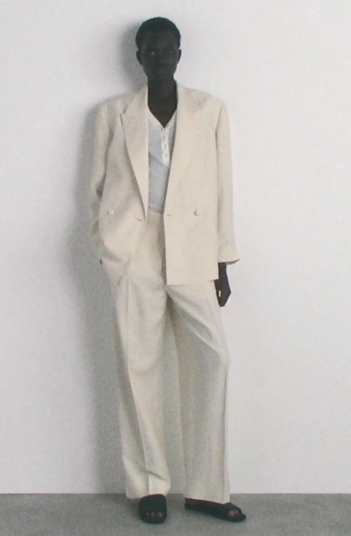 LINEN-BLEND TUXEDO BLAZER