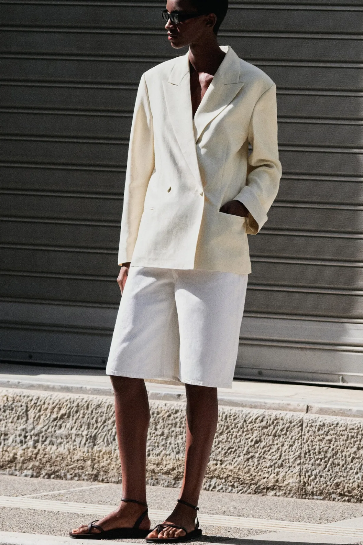 LINEN-BLEND TUXEDO BLAZER