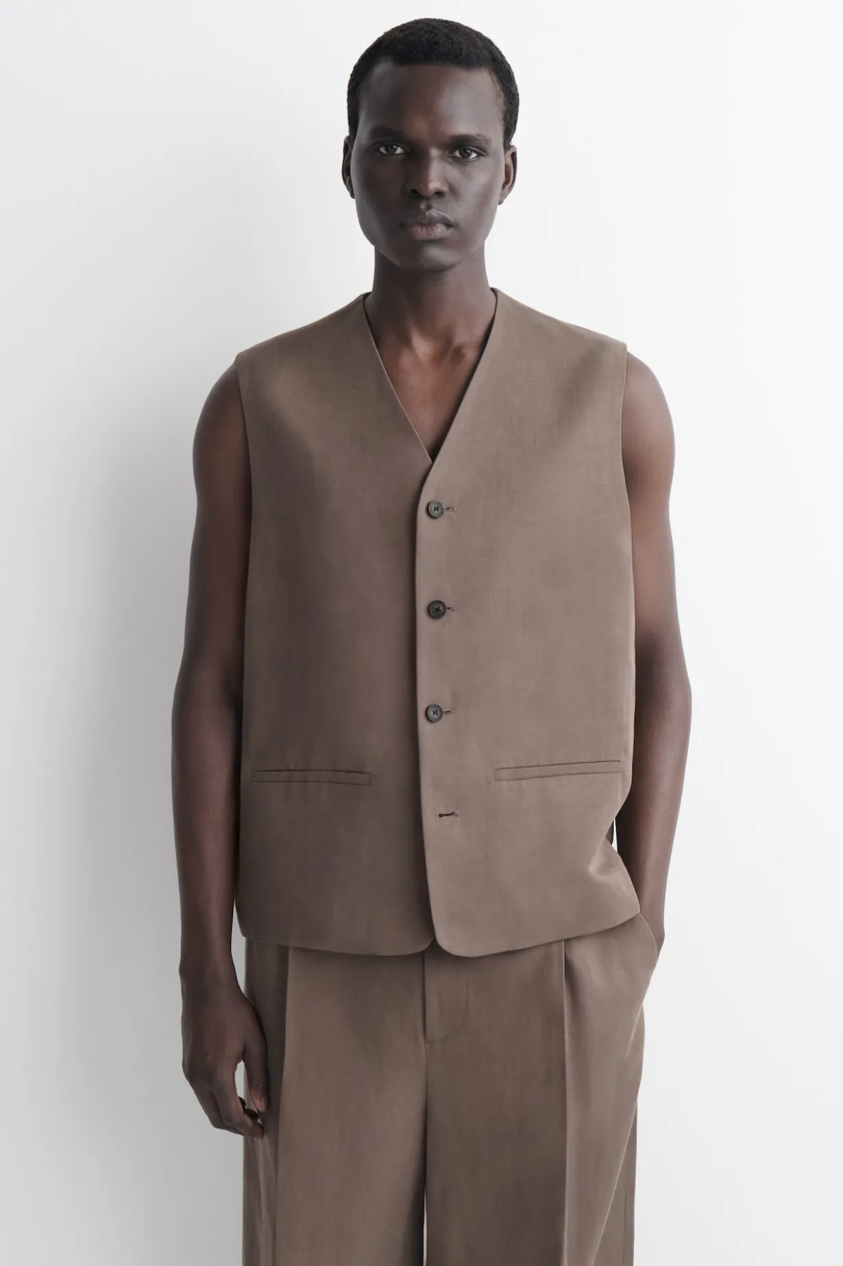LINEN-BLEND VEST