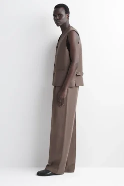 LINEN-BLEND VEST