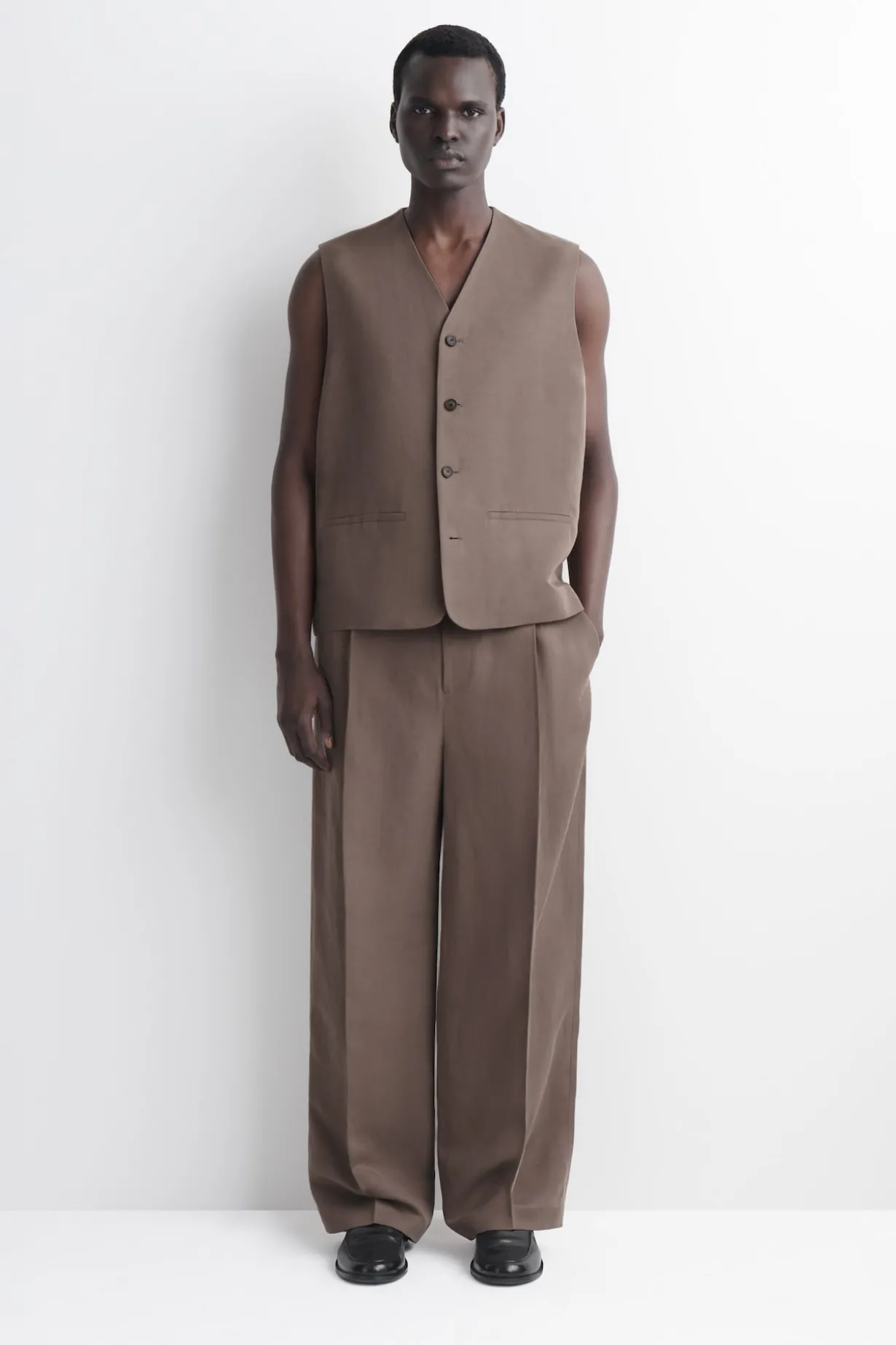 LINEN-BLEND VEST