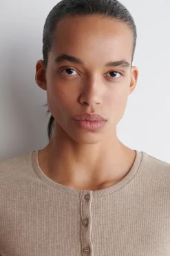 LONG-SLEEVED HENLEY TOP
