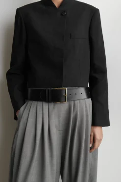 LOW-WAIST WIDE LEATHER BELT