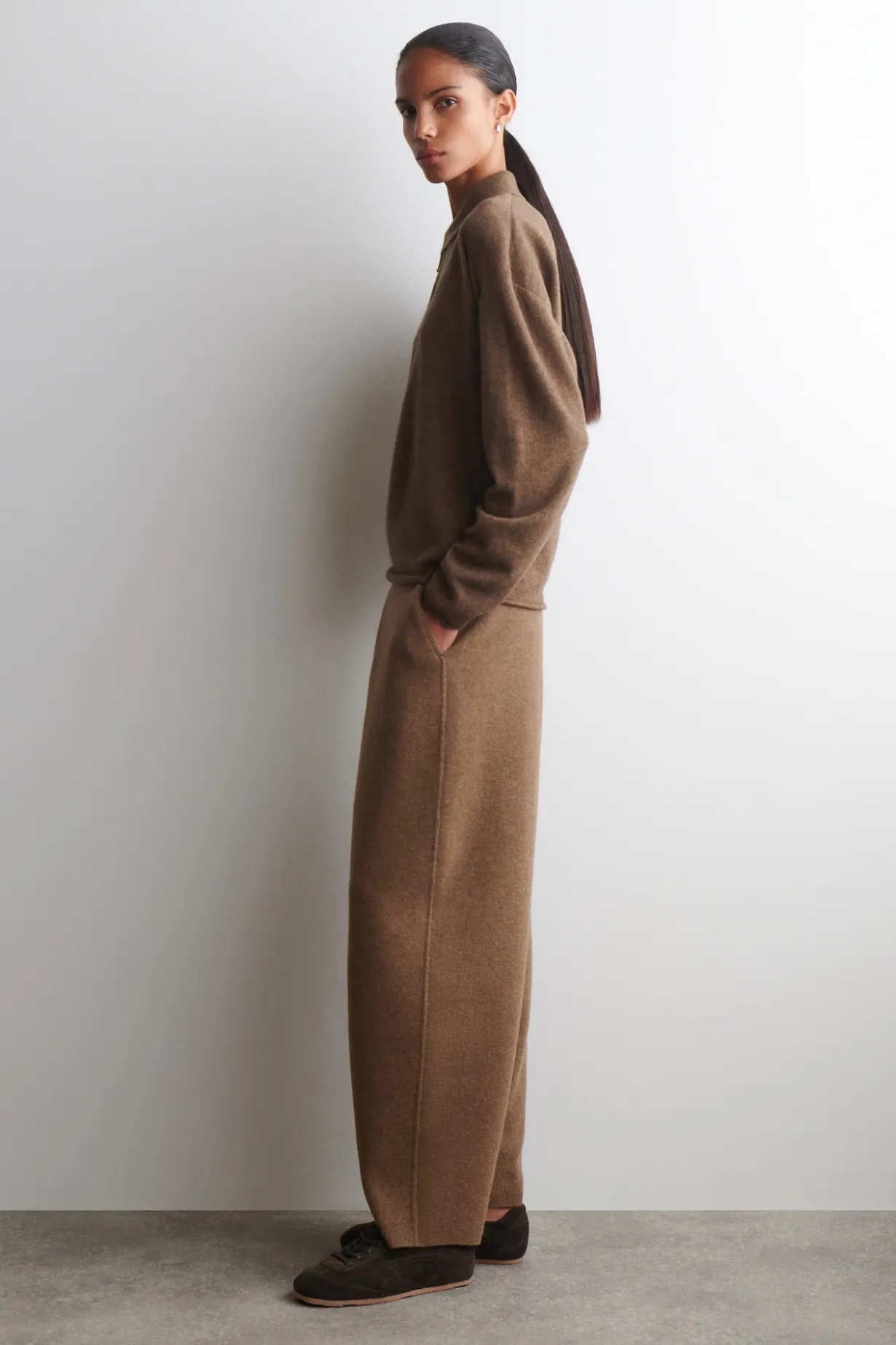 MERINO WOOL BARREL-LEG PANTS