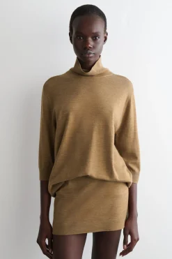 MERINO WOOL ROLL-NECK SWEATER