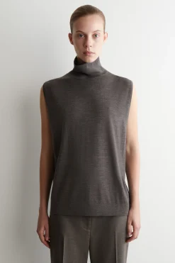 MERINO WOOL ROLL-NECK VEST