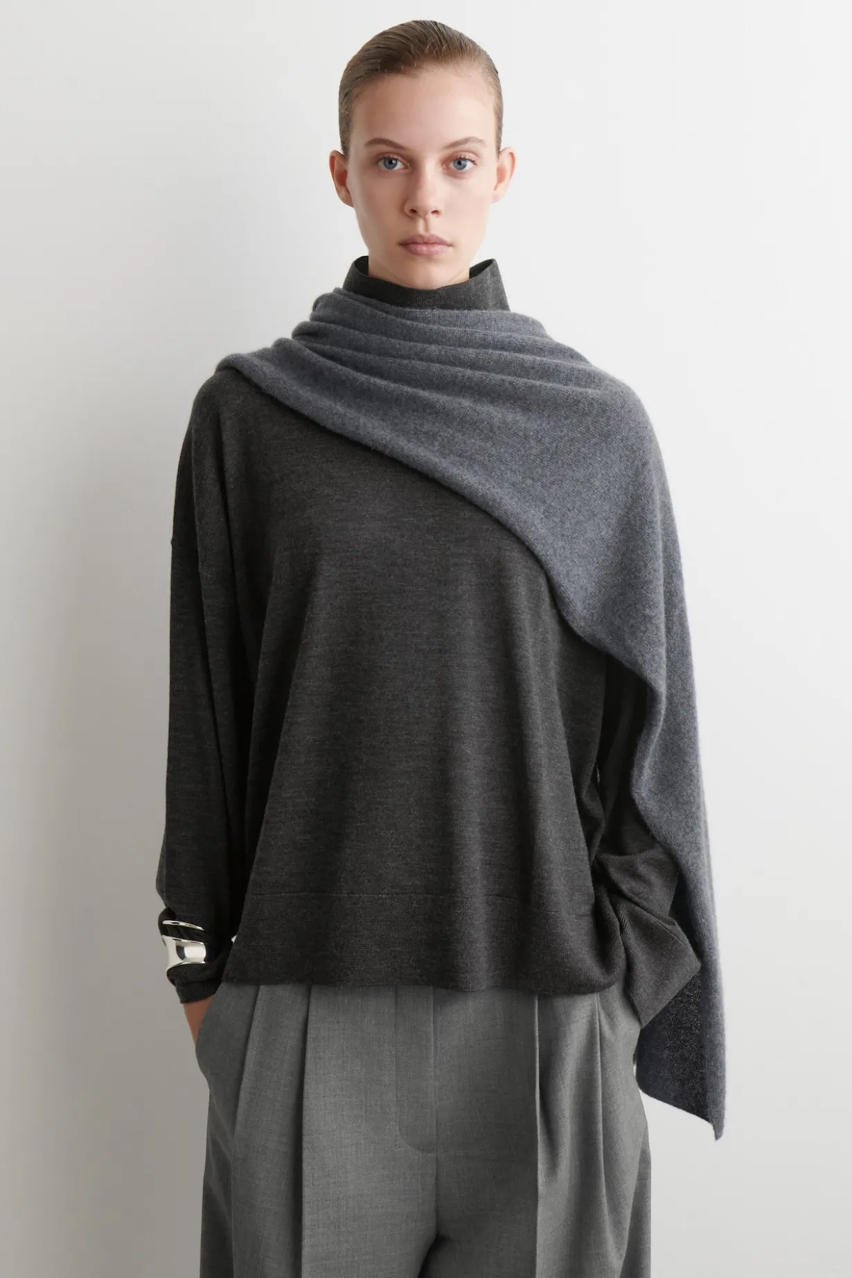 MERINO WOOL TURTLENECK SWEATER