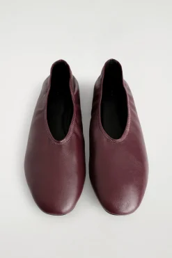 MINIMAL LEATHER BALLET FLATS