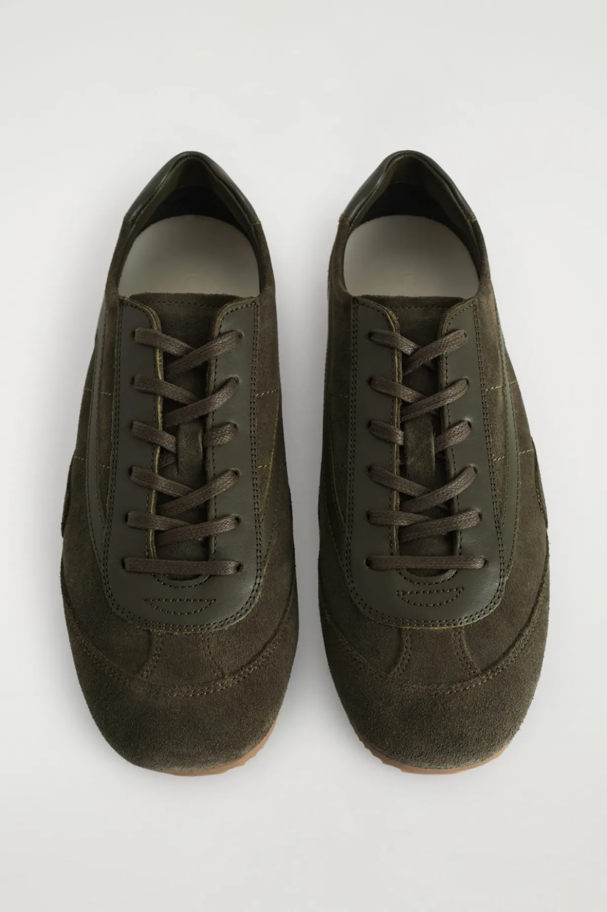 MINIMAL LEATHER SNEAKERS