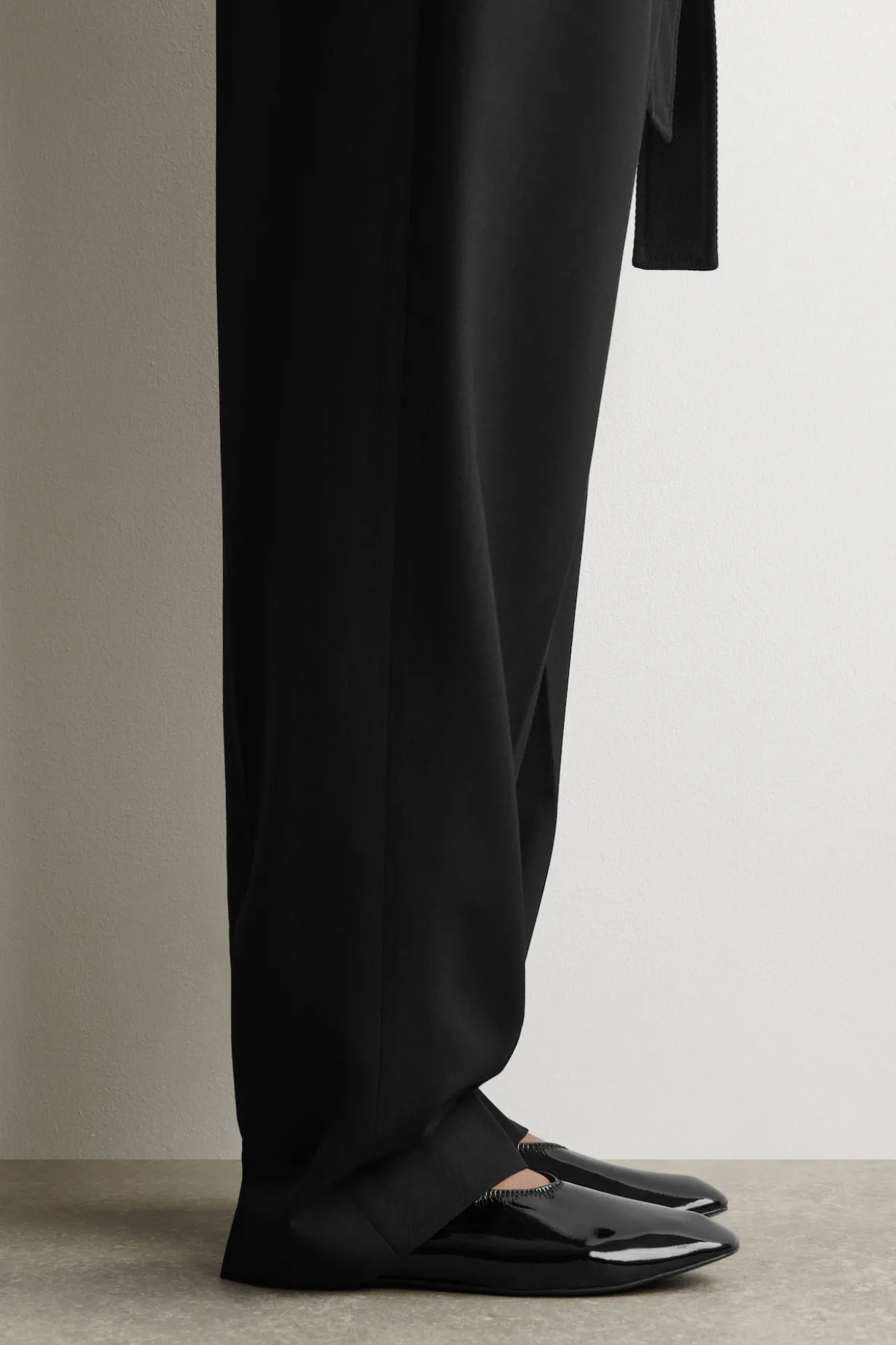 MINIMAL PATENT LEATHER BALLET FLATS