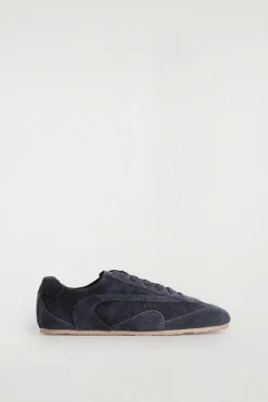 MINIMAL SUEDE SNEAKERS