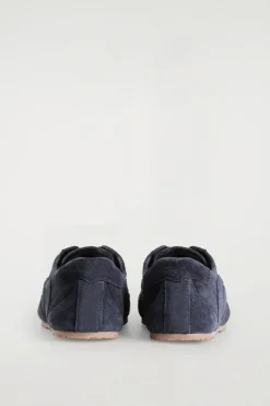 MINIMAL SUEDE SNEAKERS
