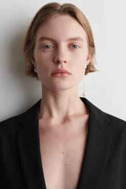 MISMATCHED RECTANGULAR PEARL DROP EARRINGS