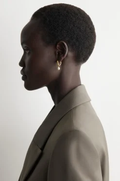 MISMATCHED TEARDROP PEARL HOOP EARRINGS