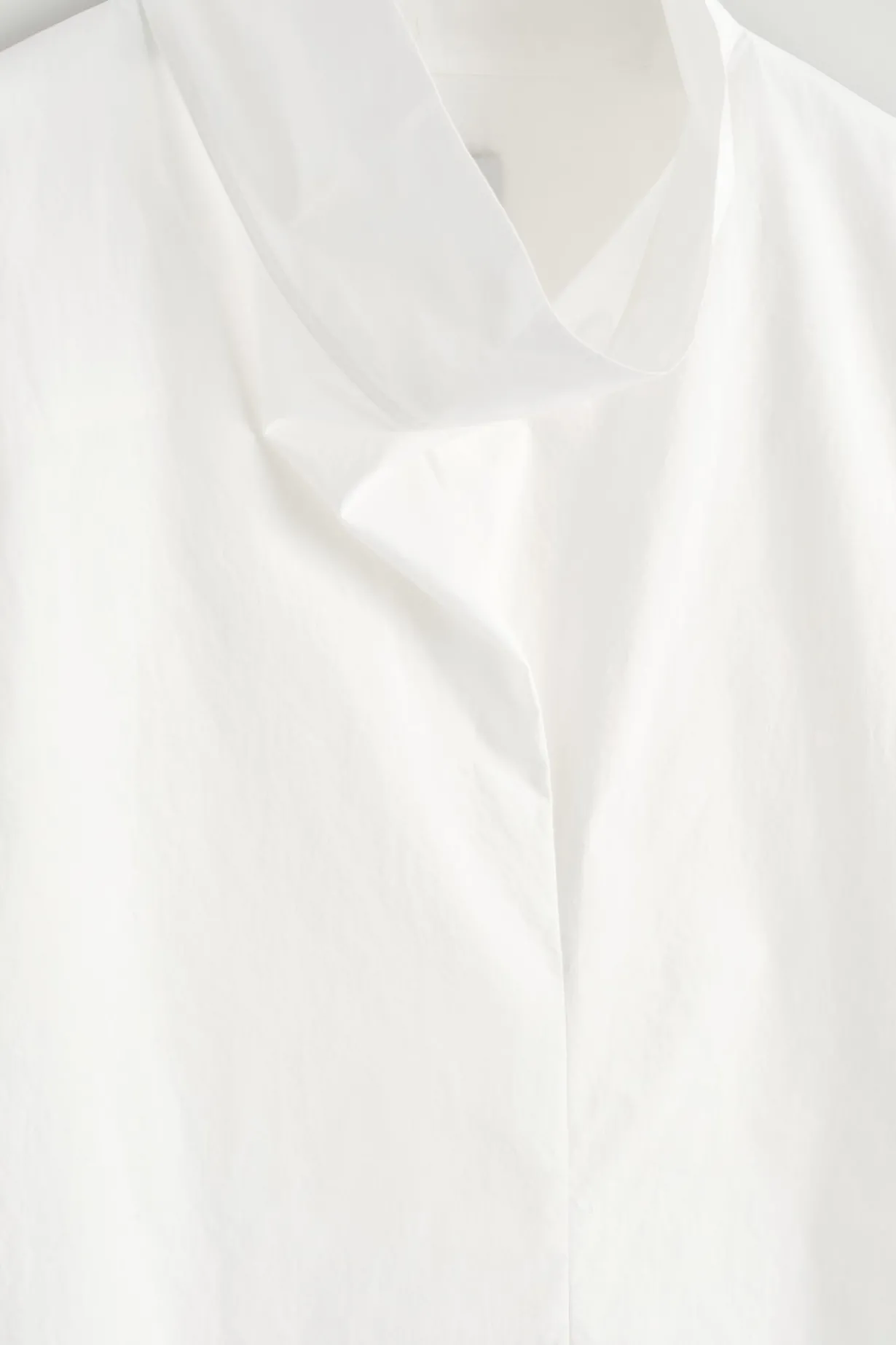 MOCK-NECK COTTON SHIRT