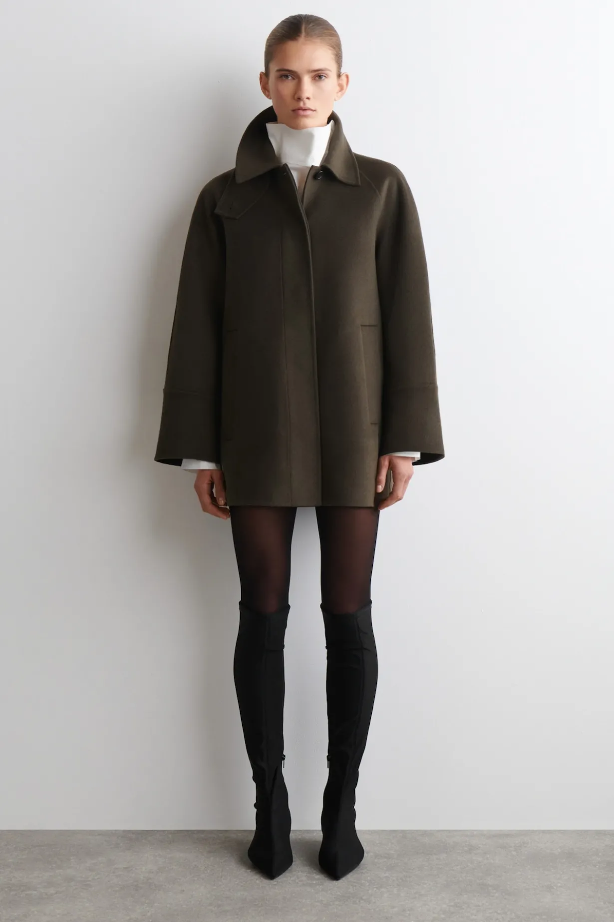 MOCK-NECK DOUBLE-FACED WOOL SHORT COAT