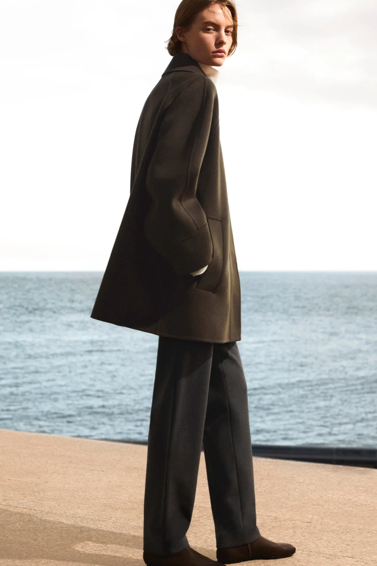 MOCK-NECK DOUBLE-FACED WOOL SHORT COAT