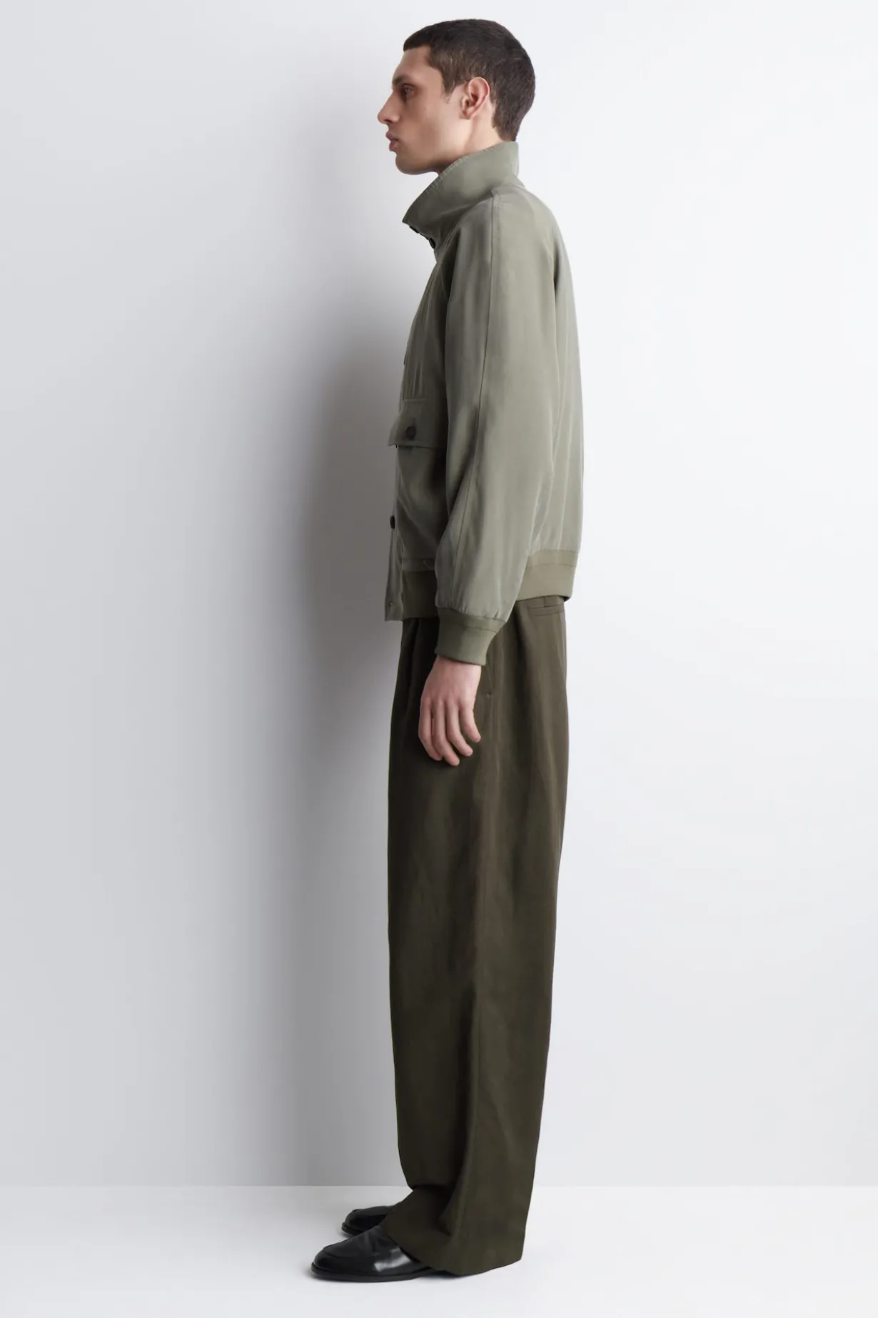 MOCK-NECK TWILL BLOUSON JACKET