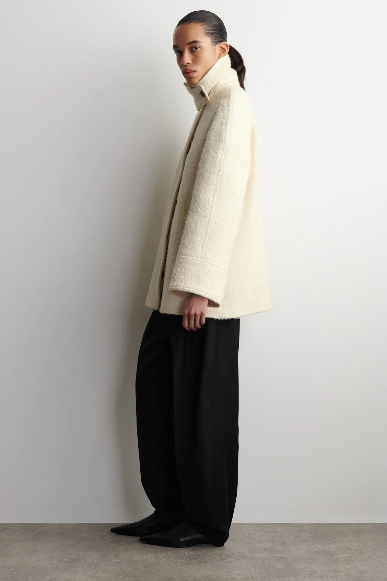 MOCK-NECK WOOL-HERRINGBONE SHORT COAT