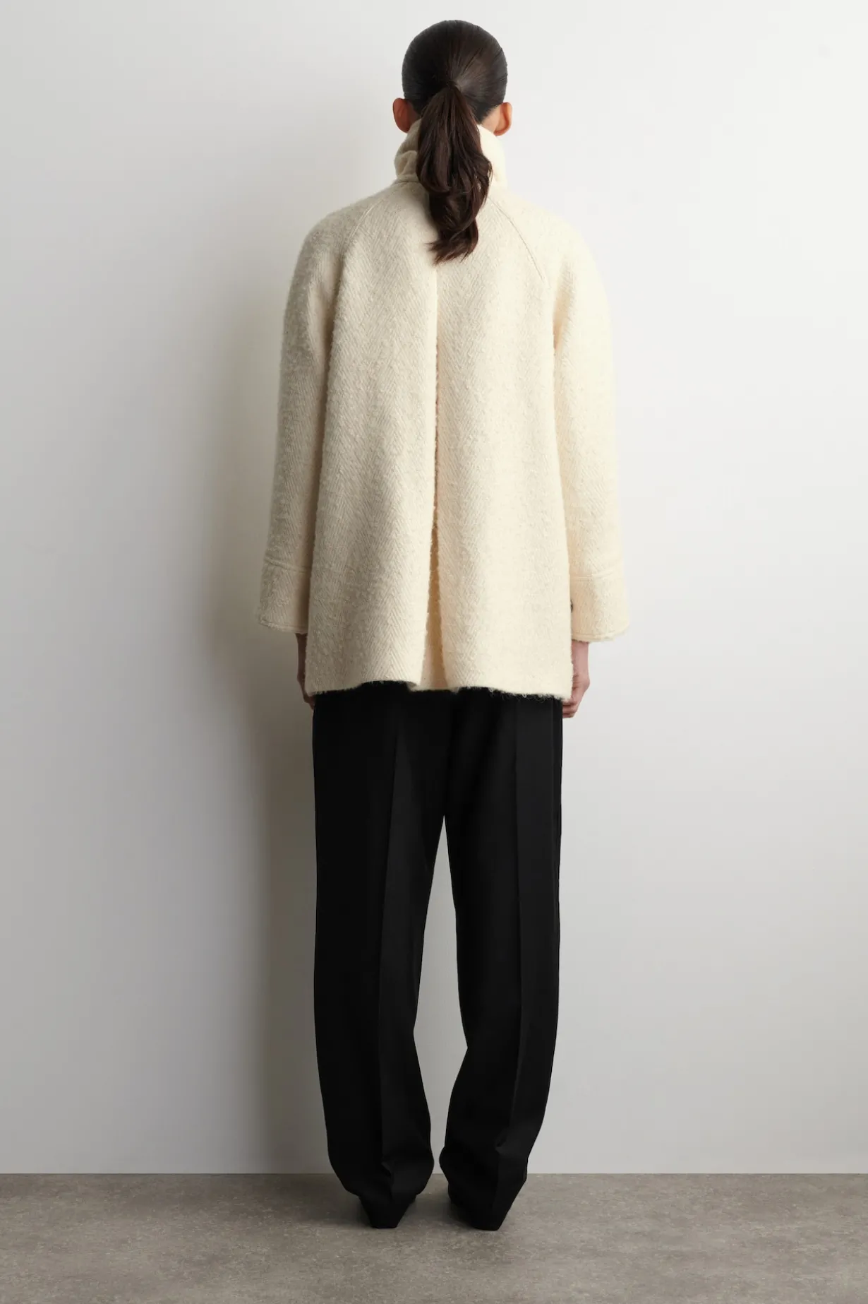 MOCK-NECK WOOL-HERRINGBONE SHORT COAT
