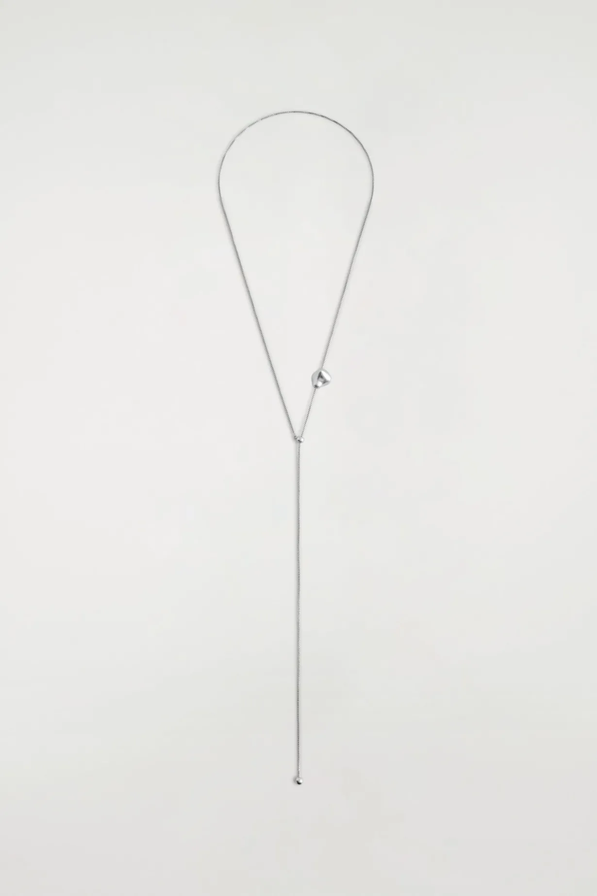 MOLTEN PENDANT NECKLACE