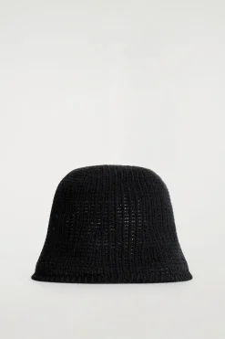 OPEN-KNIT BUCKET HAT
