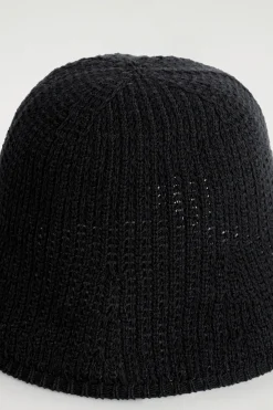 OPEN-KNIT BUCKET HAT