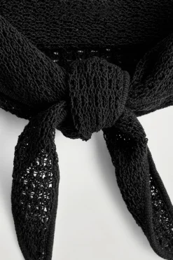 OPEN-KNIT TRIANGLE SCARF