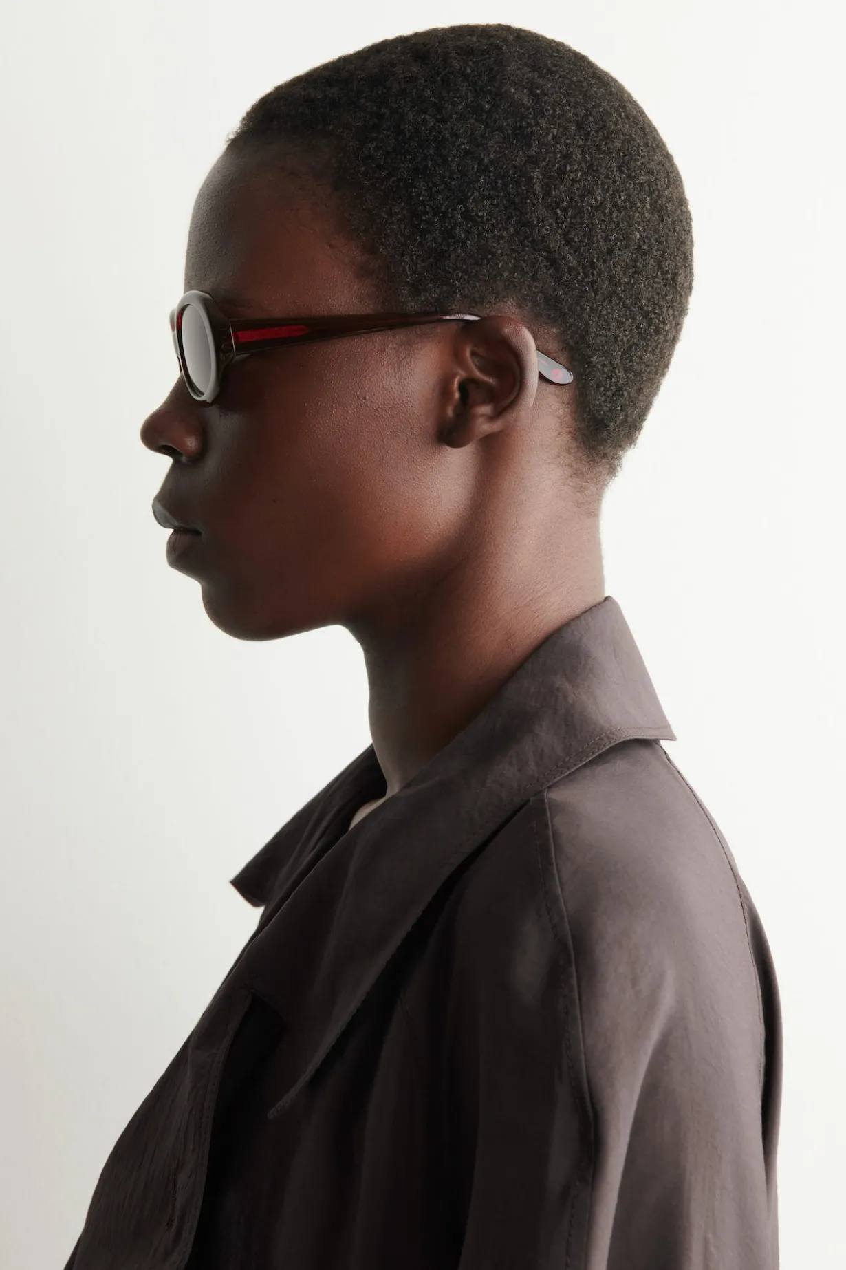 OVAL SUNGLASSES