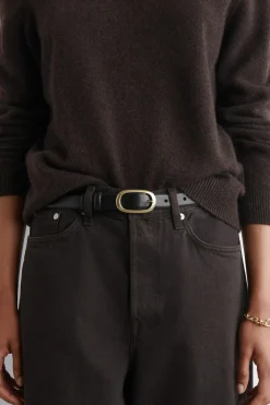 OVAL-BUCKLE LEATHER BELT