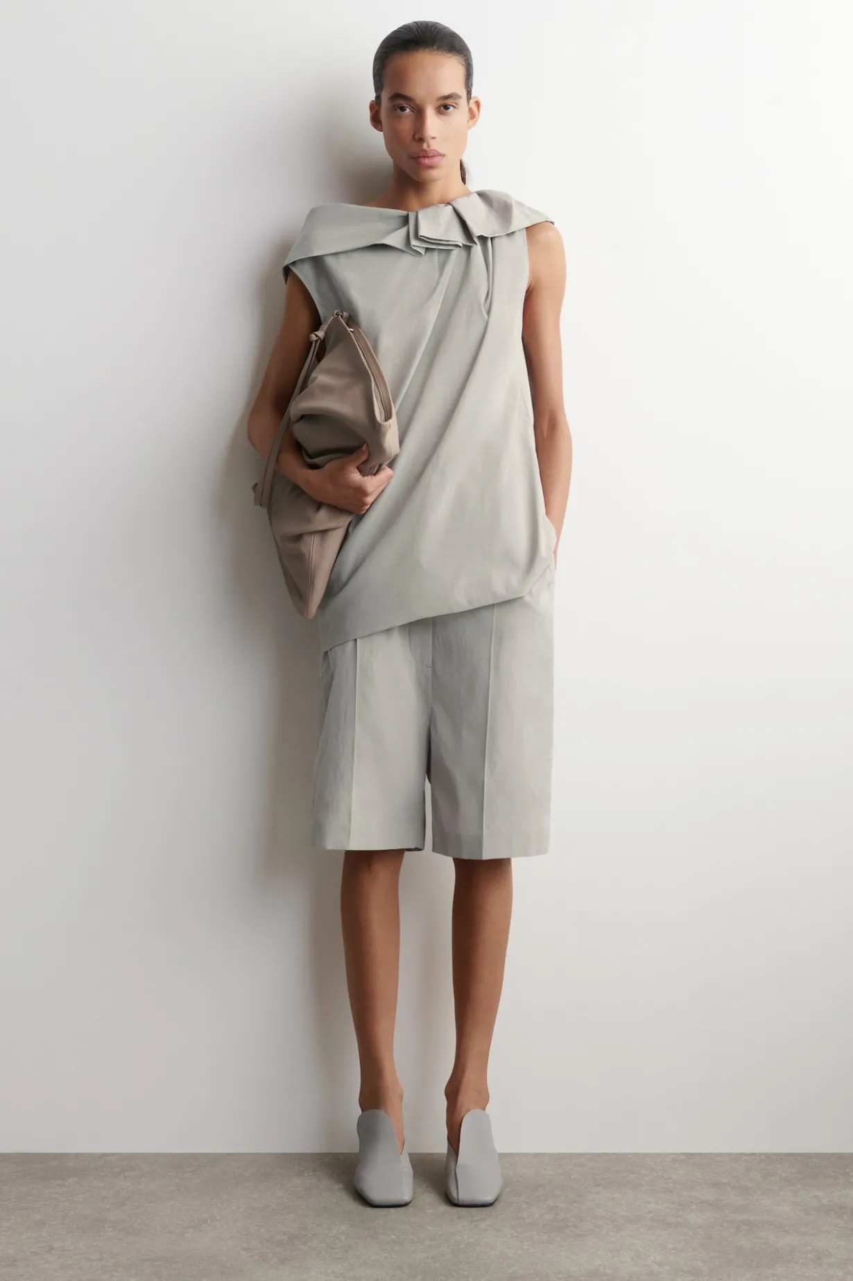 OVERSIZED DRAPED TOP