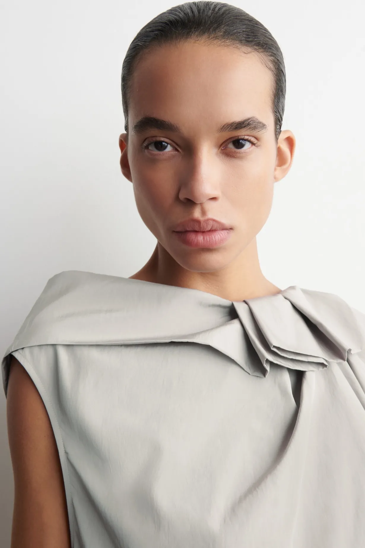 OVERSIZED DRAPED TOP