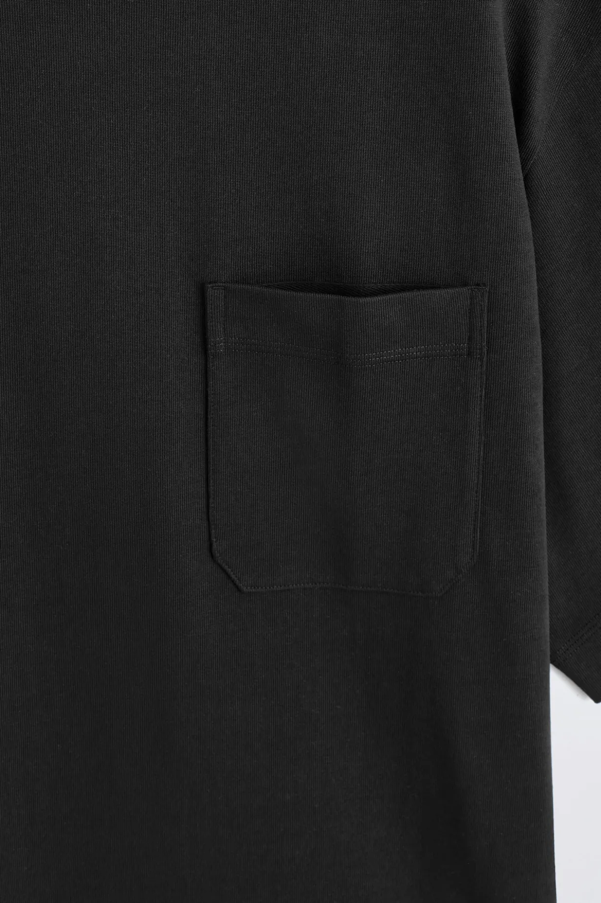 OVERSIZED HEAVYWEIGHT T-SHIRT