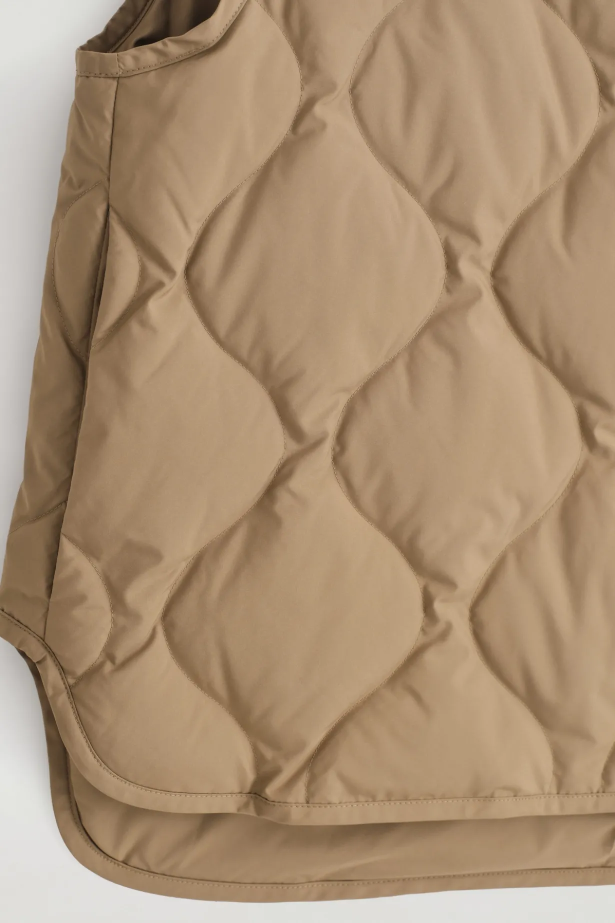 OVERSIZED QUILTED DOWN GILET