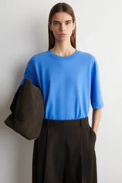 OVERSIZED T-SHIRT