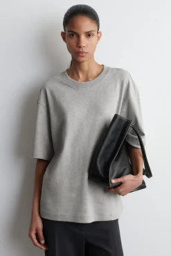 OVERSIZED T-SHIRT