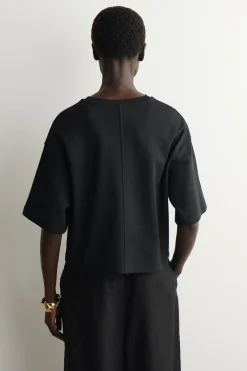 OVERSIZED T-SHIRT