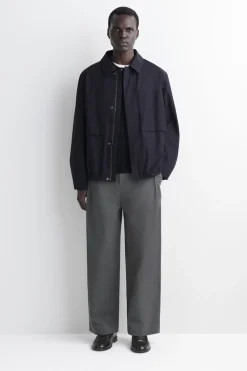 PACKABLE-HOOD WINDBREAKER JACKET