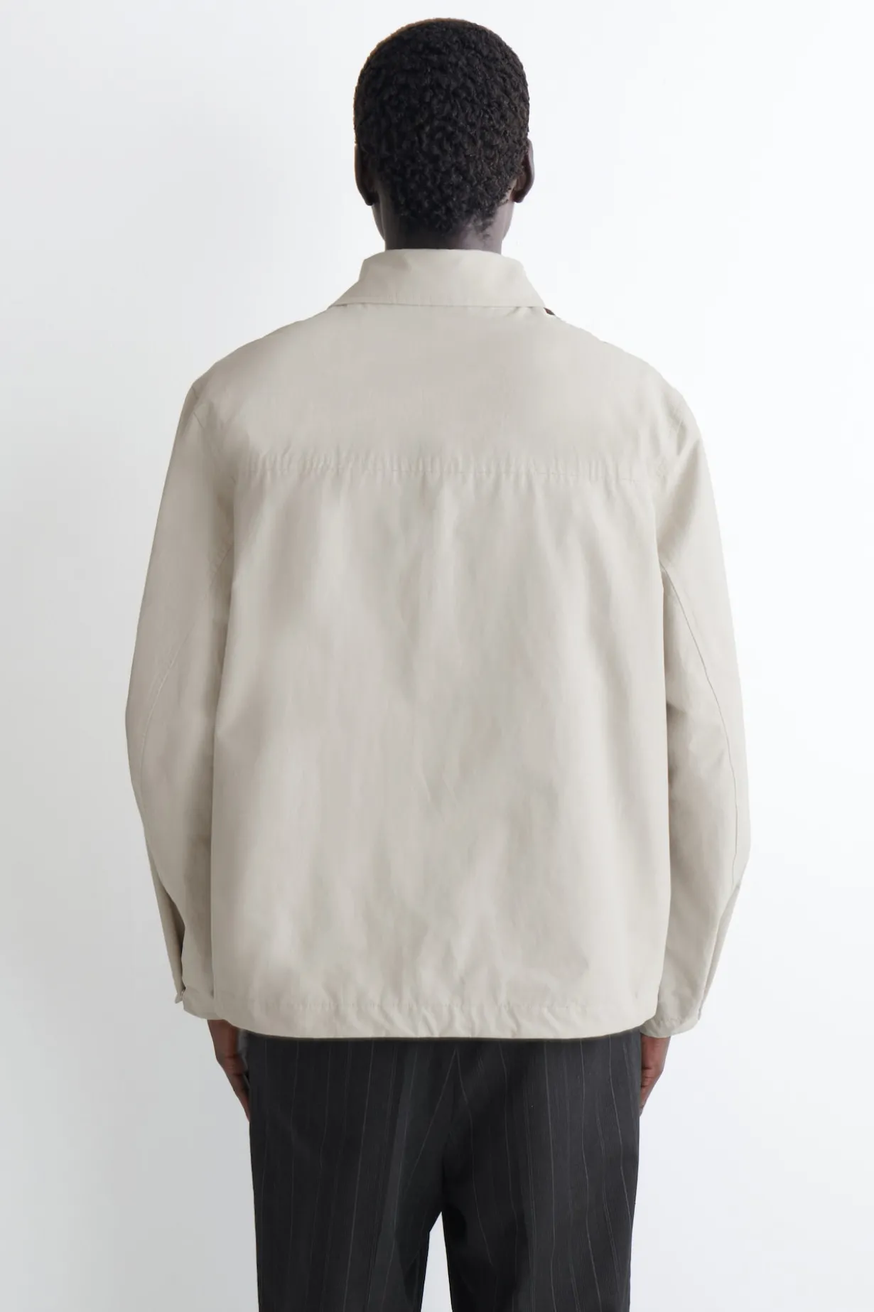 PACKABLE-HOOD WINDBREAKER JACKET