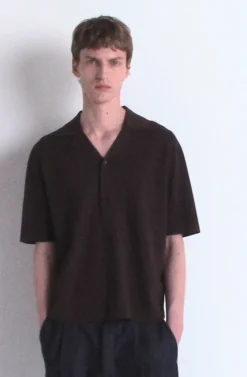 PERFORATED KNITTED SHORT-SLEEVED SHIRT