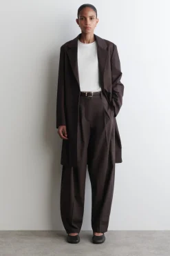 PLEATED COTTON BARREL-LEG TROUSERS