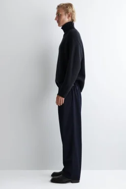 PLEATED RELAXED-FIT STRAIGHT-LEG TROUSERS