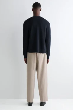PLEATED RELAXED-FIT TAPERED PANTS