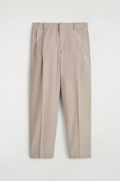 PLEATED RELAXED-FIT TAPERED PANTS