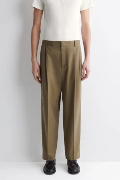 PLEATED RELAXED-FIT TAPERED PANTS