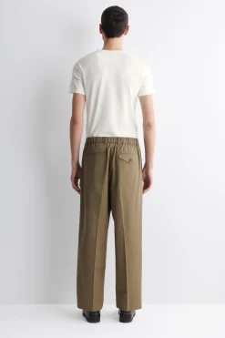 PLEATED RELAXED-FIT TAPERED PANTS