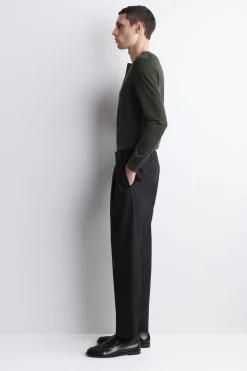 PLEATED RELAXED-FIT TAPERED PANTS