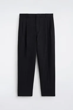 PLEATED RELAXED-FIT TAPERED PANTS