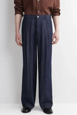 PLEATED WIDE-LEG DENIM PANTS