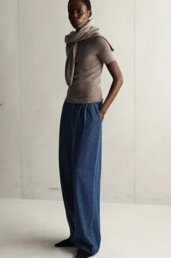 PLEATED WIDE-LEG DENIM PANTS